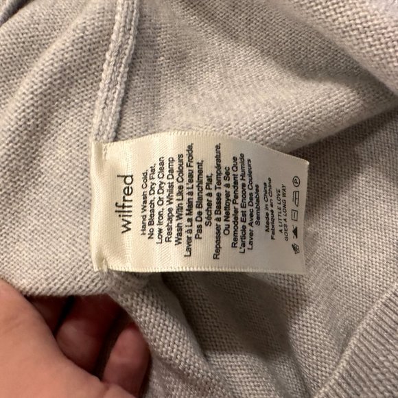 Aritzia Wilfred Augustine Turtleneck Grey Sweater - Picture 3 of 5